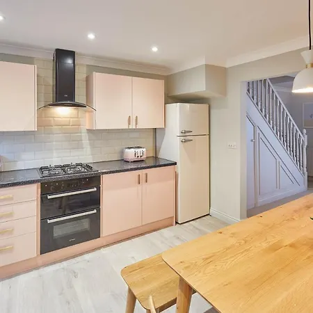 Host & - 'salty' Seaview בית נופש *